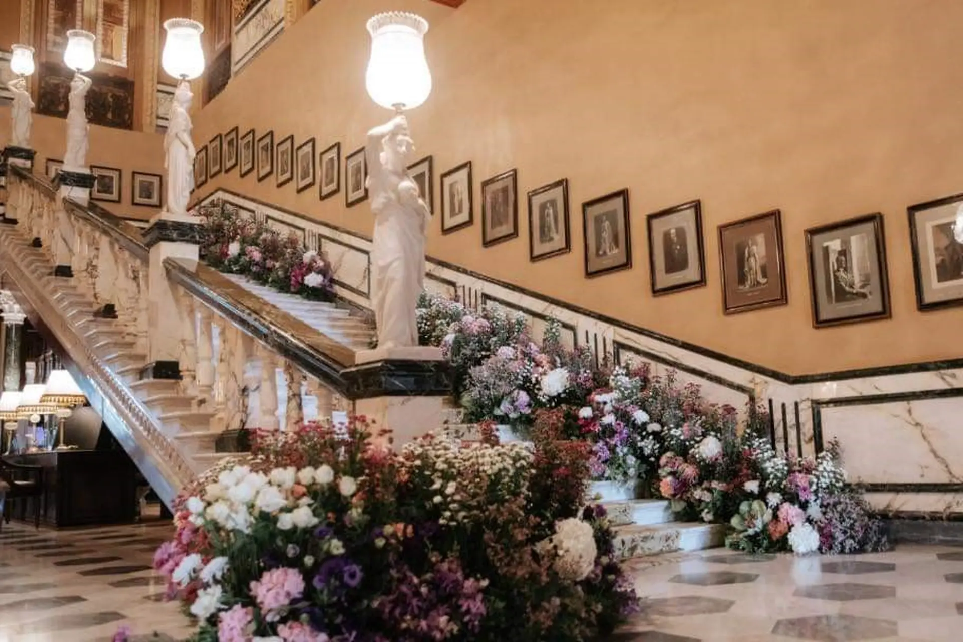 Vintage Stairs Decor by Mpire Weddings