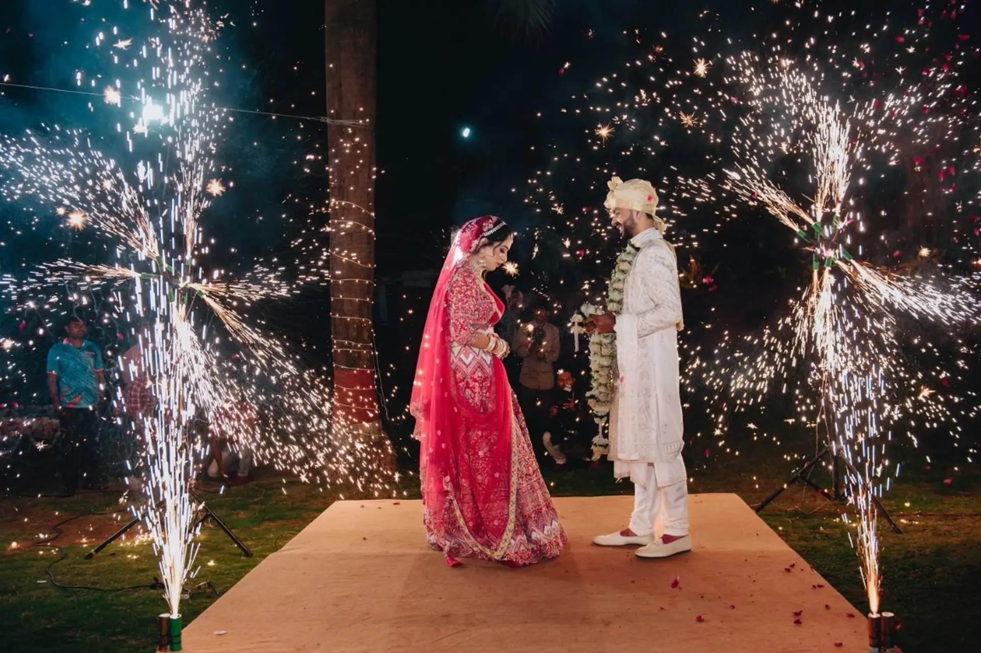 Varmala Ceremony Covered by Rainbow Nine Events