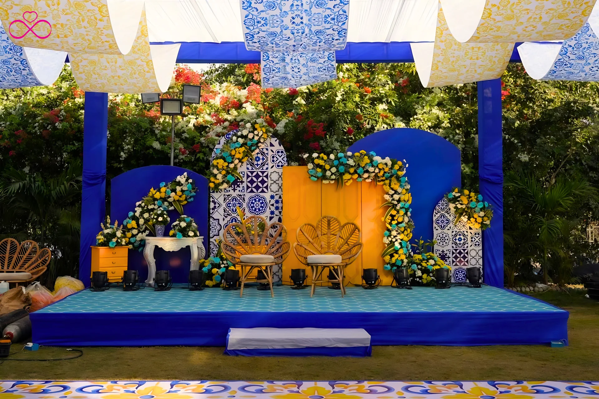 Midnight blue festive mehendi ceremony theme decor 2026 navy gold Indian wedding evening