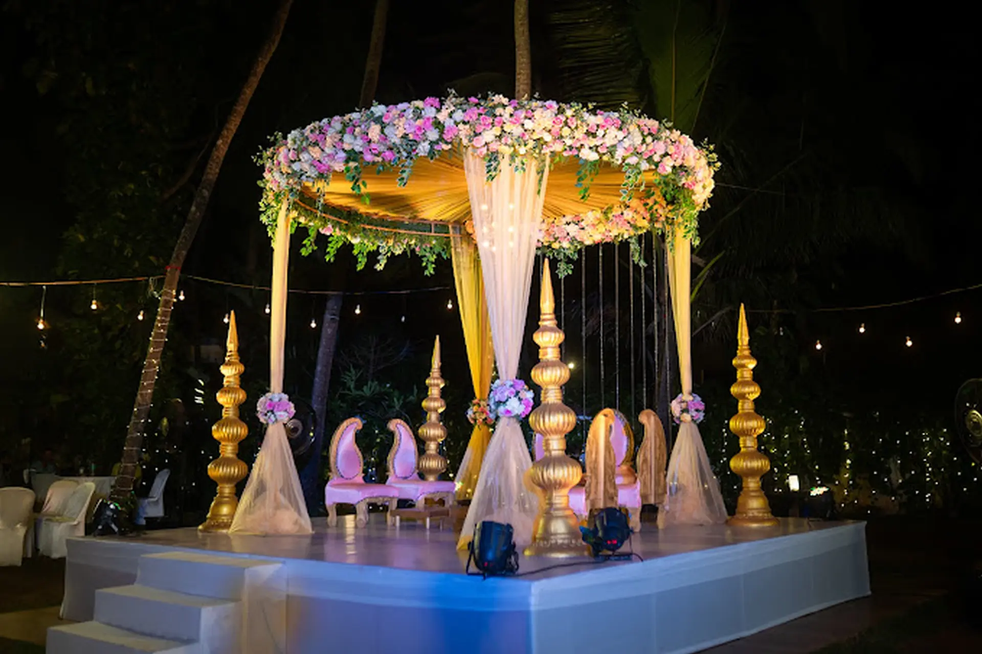 Unique Vidhi Mandap Decor by Vivid Wedding Vow's