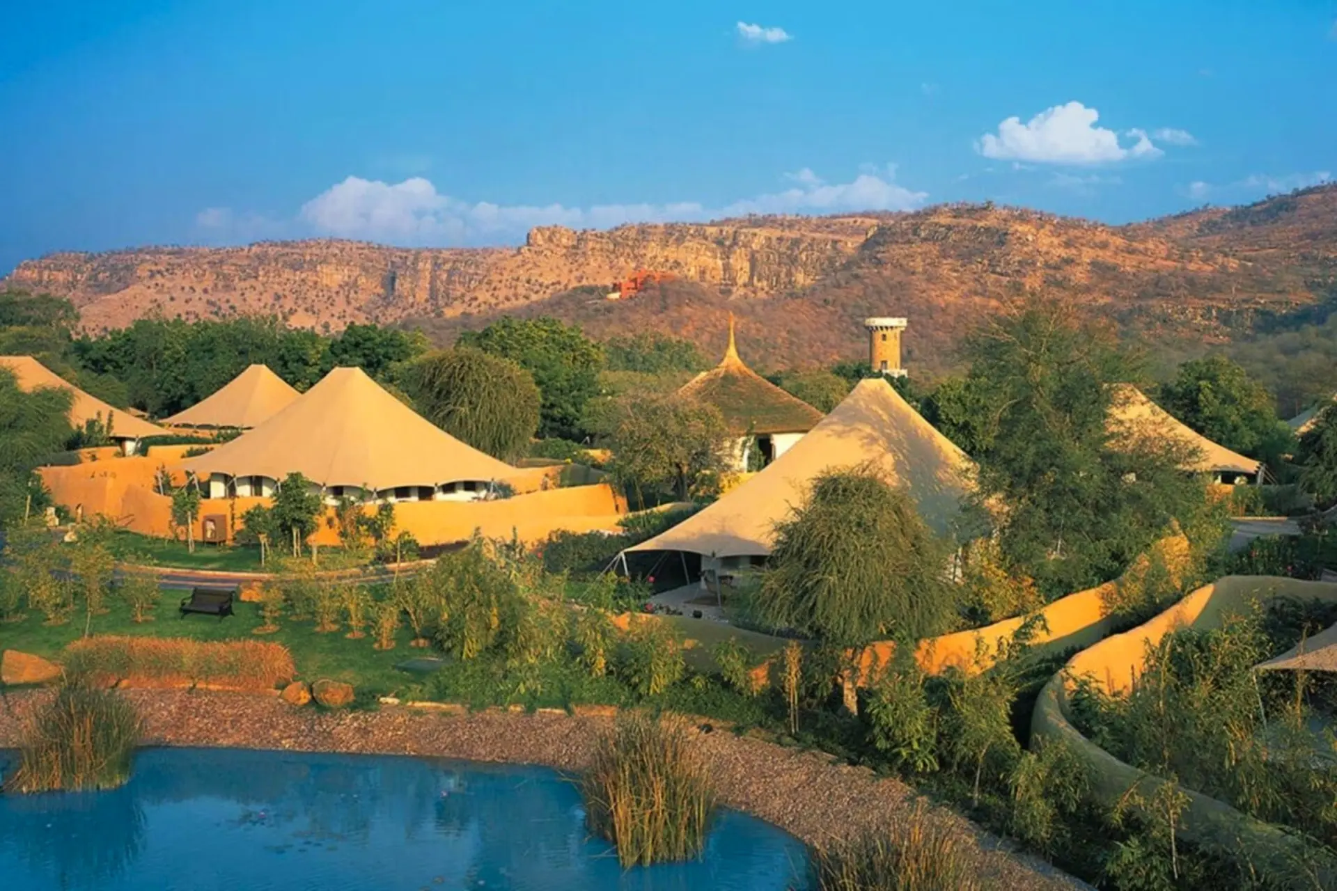 The Oberoi Vanyavilas Wildlife Resort