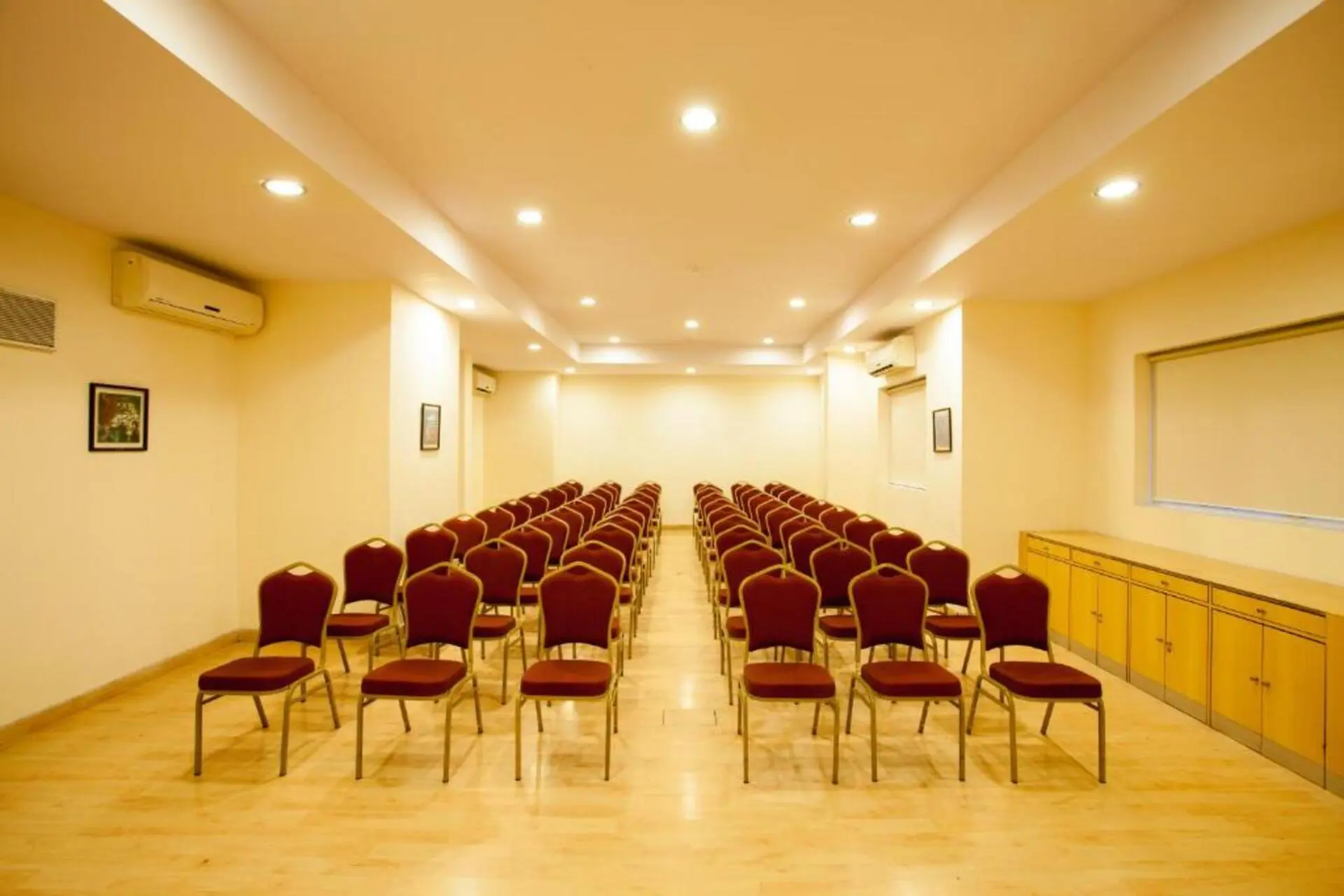 Banquet Hall of Ginger Hotel