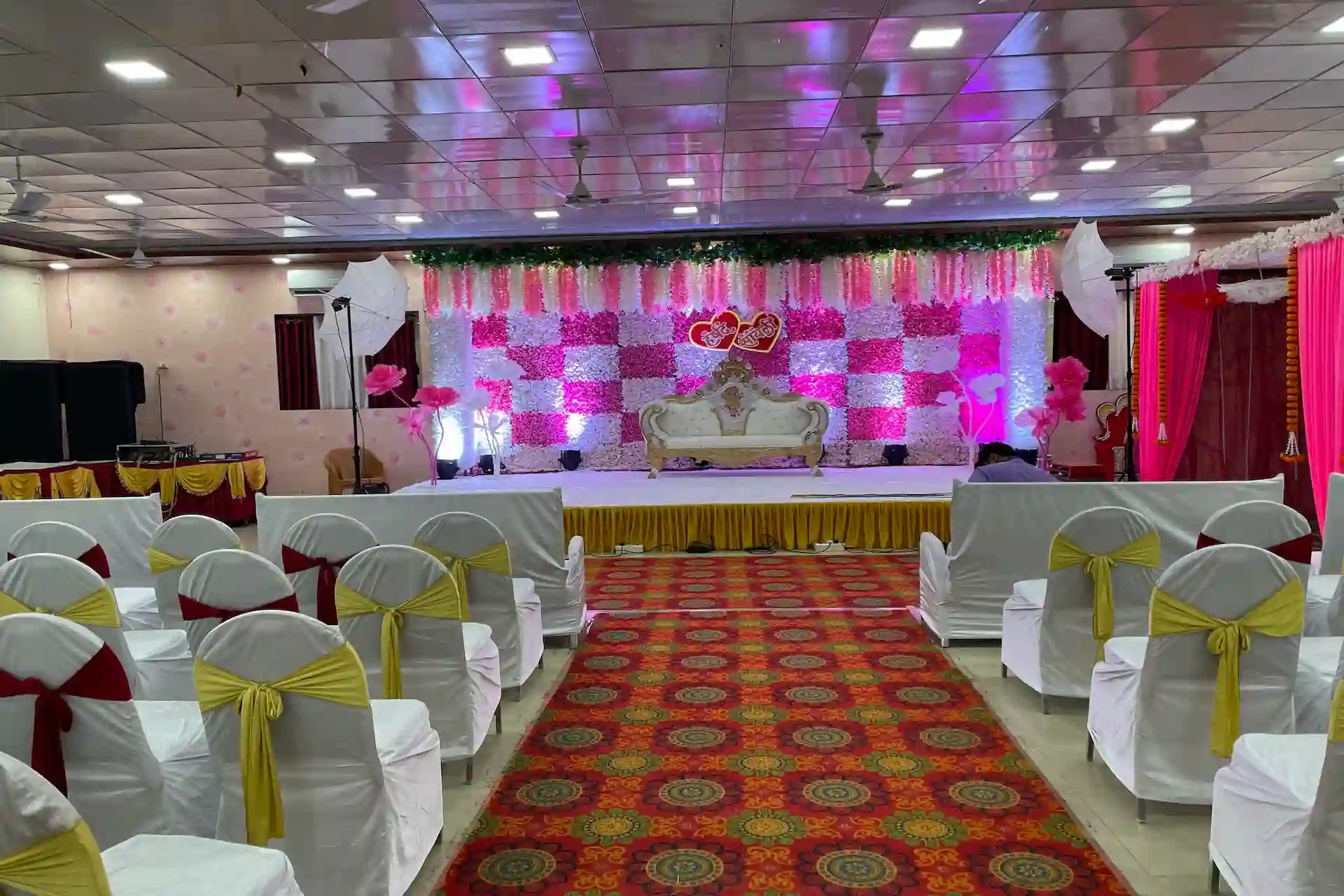 Banquet Halls in Dahisar