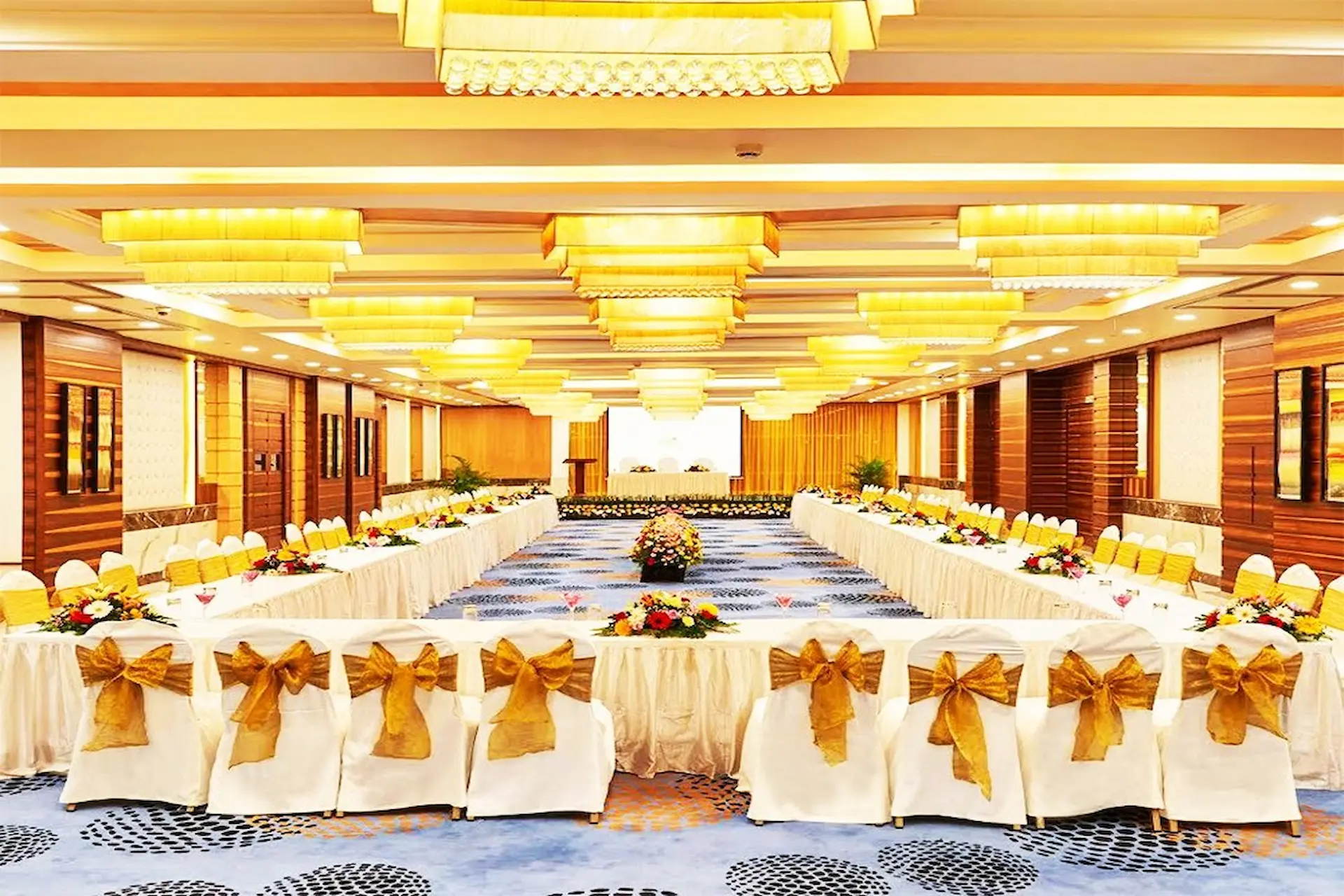 Club Emerald Dining Area