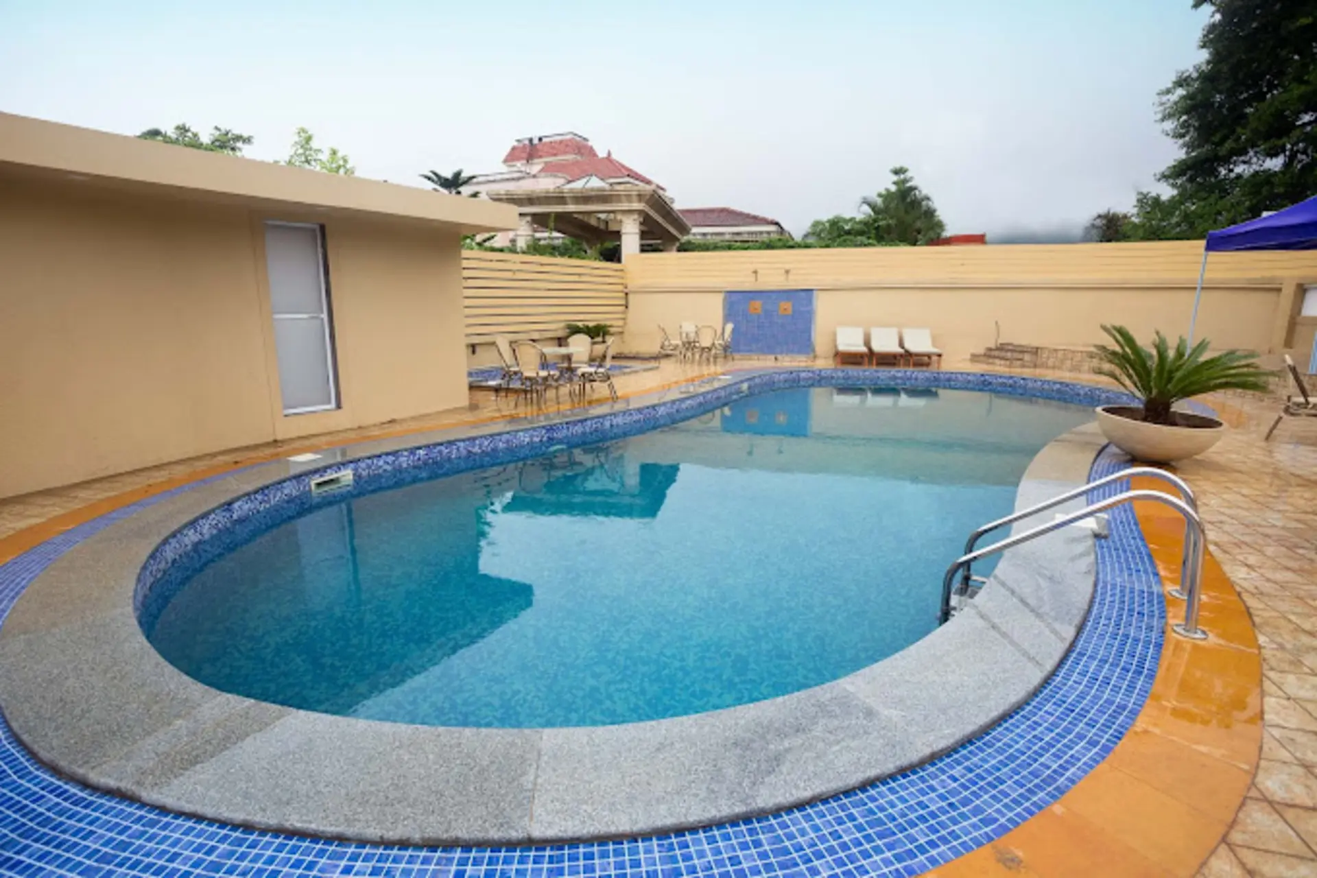 Swimming Pool of Diwatel Grande Resort