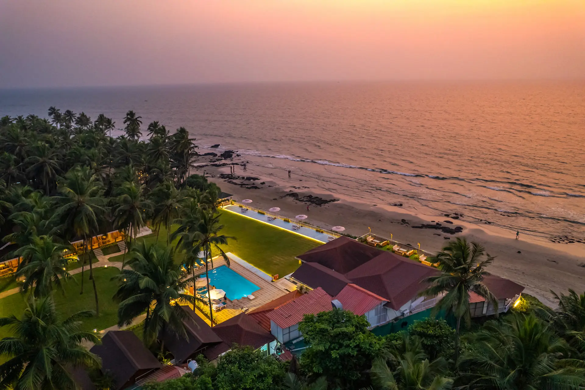 Beach Wedding at La Cabana Beach and Spa