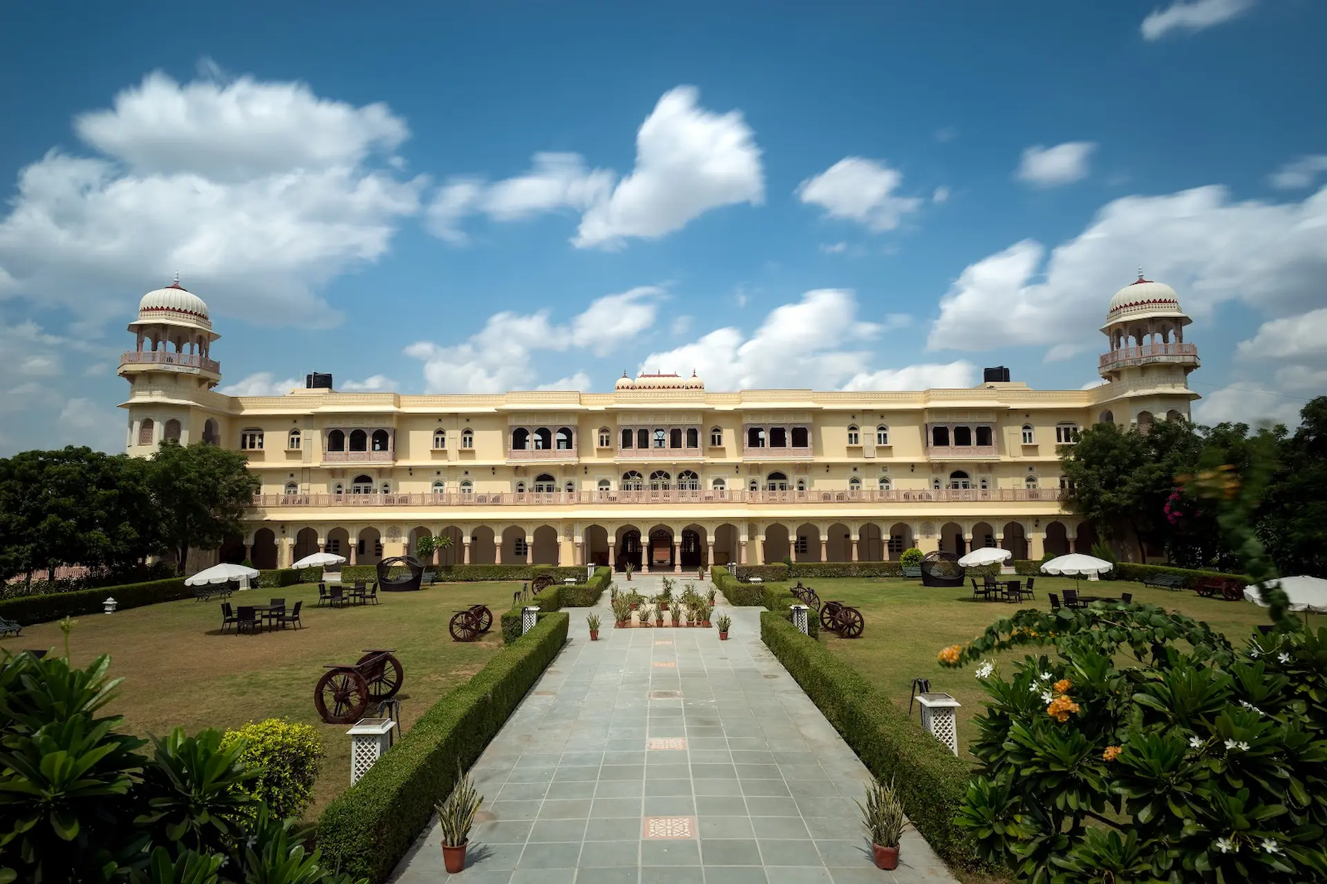 Exterior of Mundota Fort