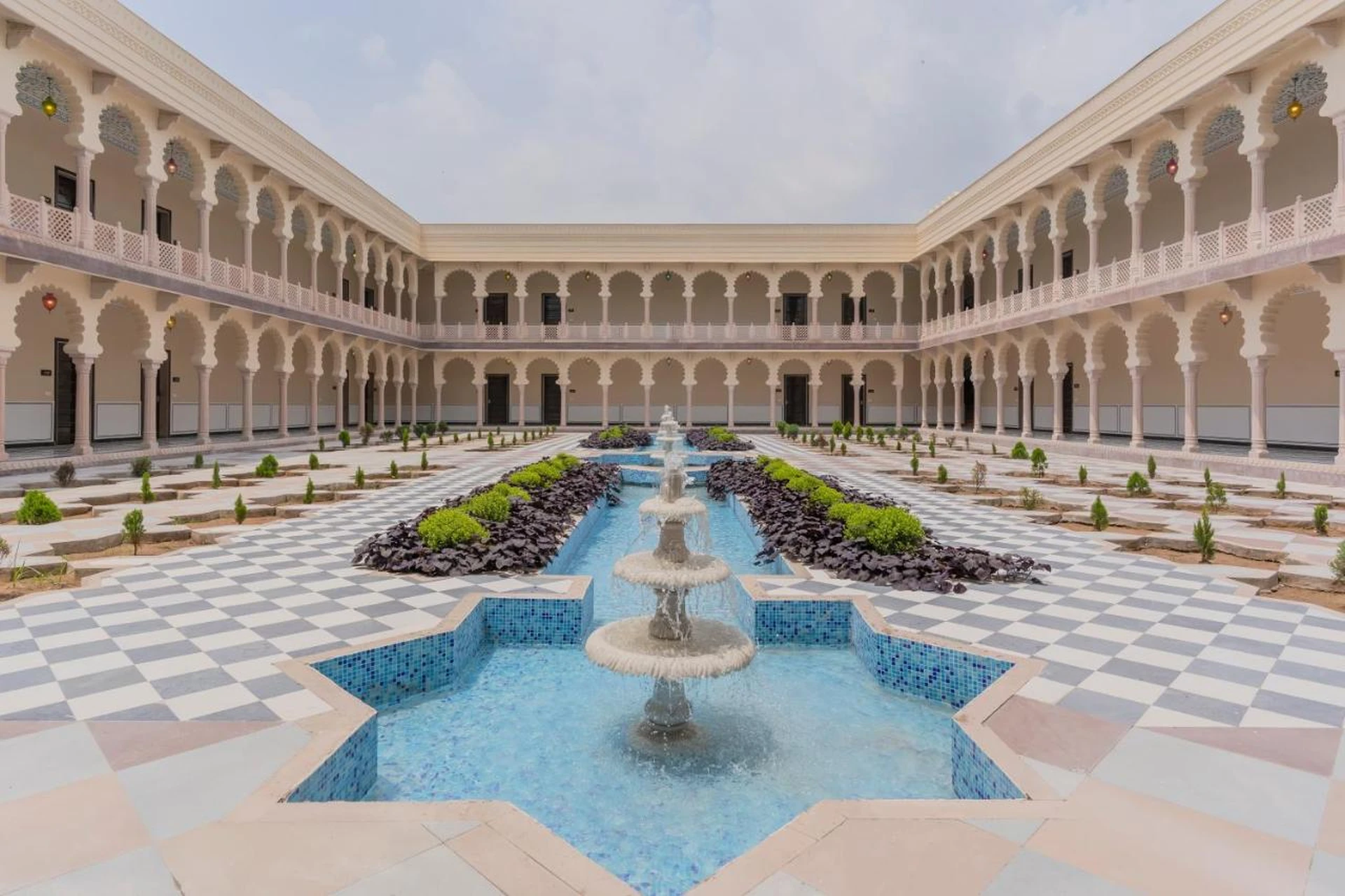 Courtyard of Kesarbagh Palace