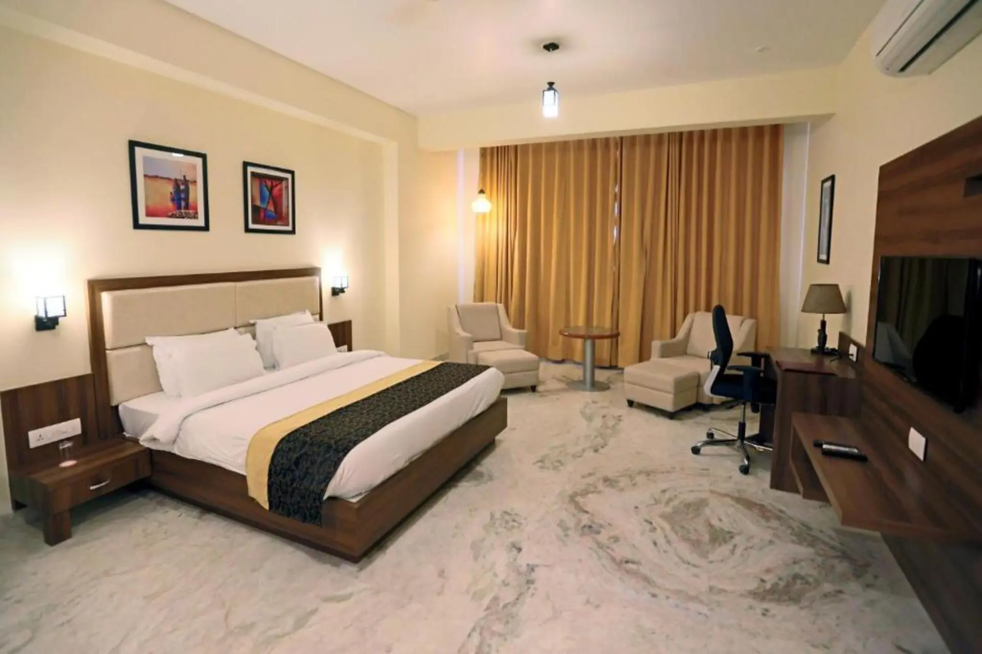 Premier Rooms at Regenta Central Mewargarh