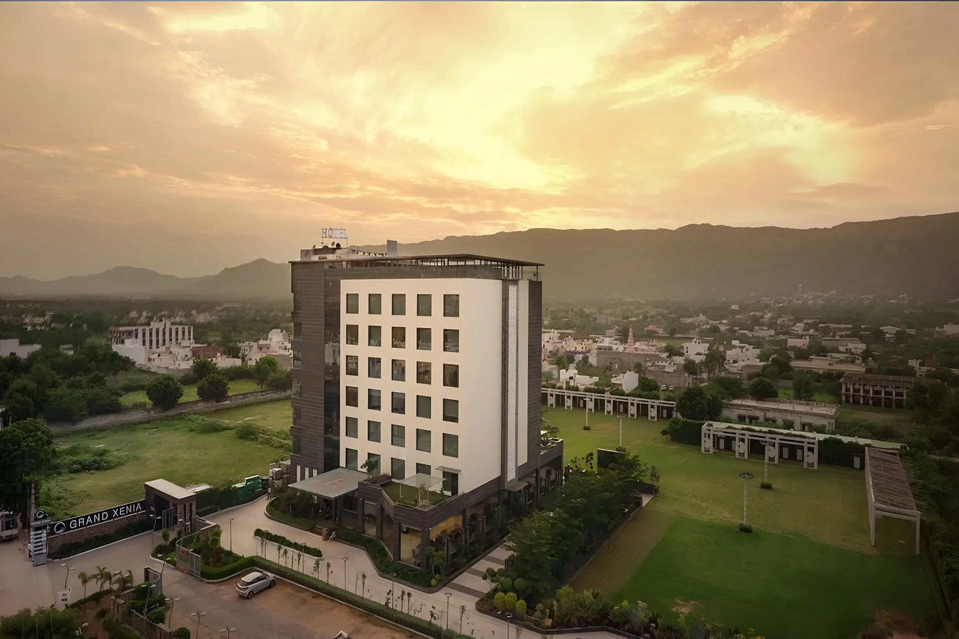 Exterior of Hotel Grand Xenia