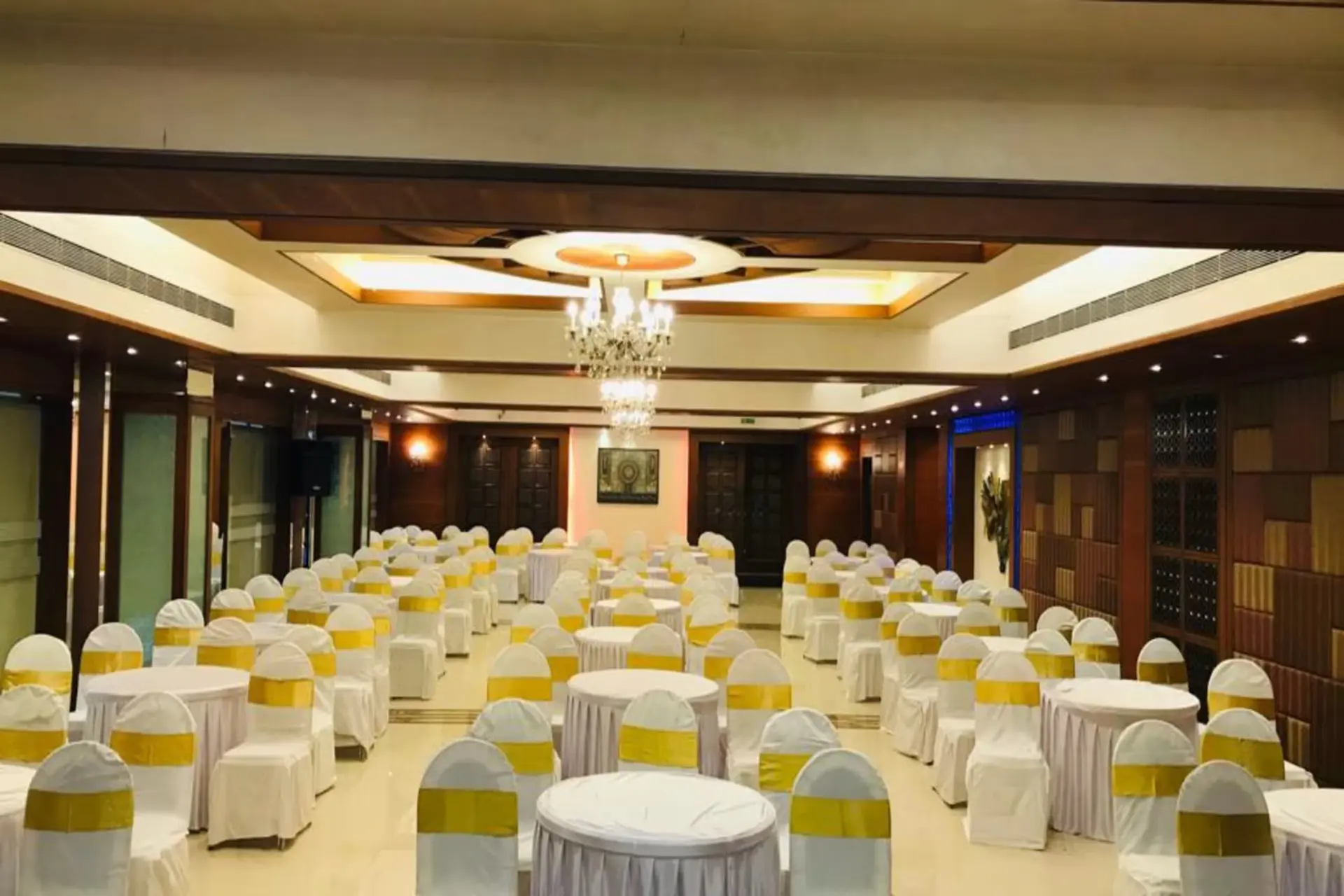 Hotel Kohinoor Park in Prabhadevi