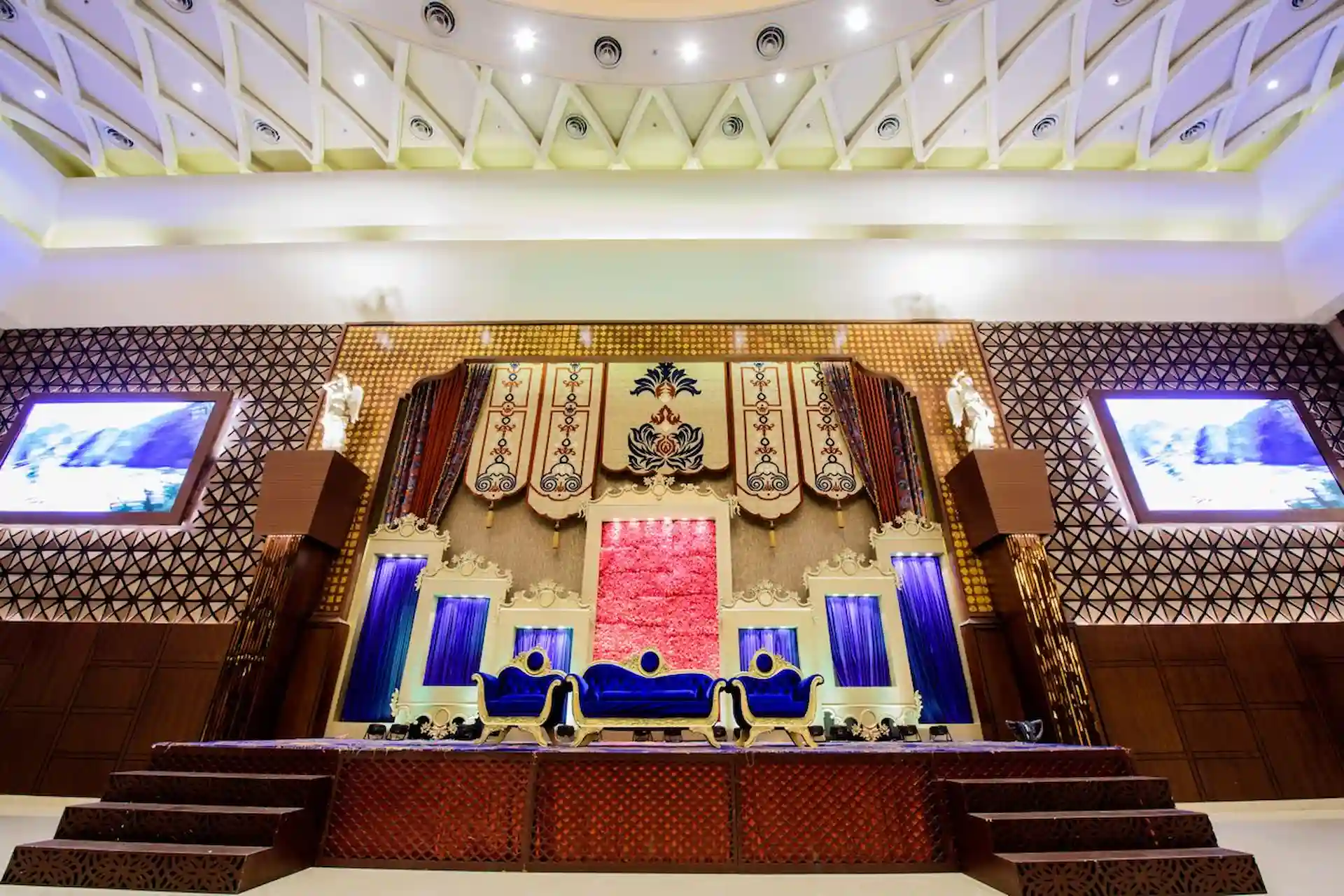 Festyn Royale Resort  Stage Area