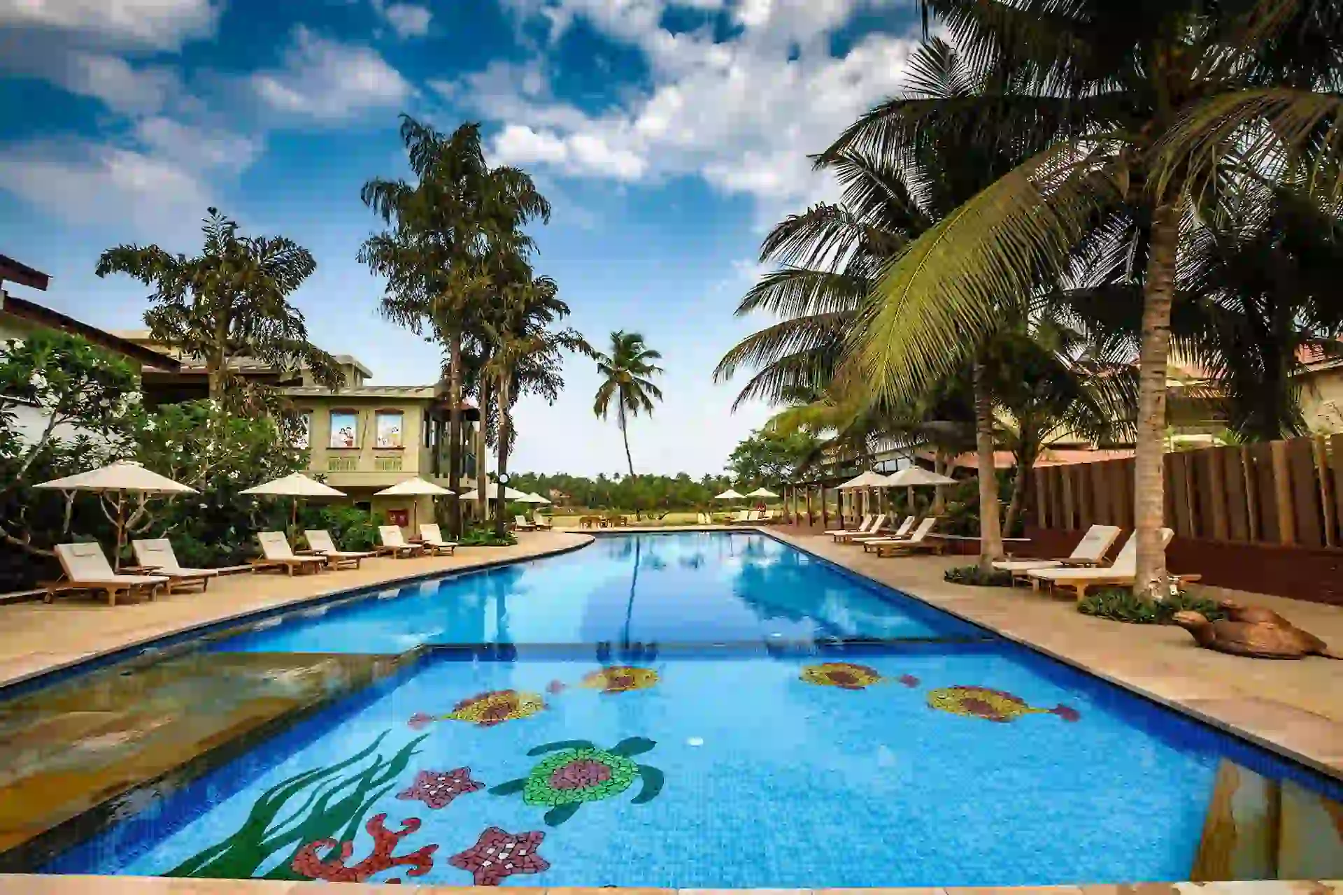 Beleza By The Beach Poolside area