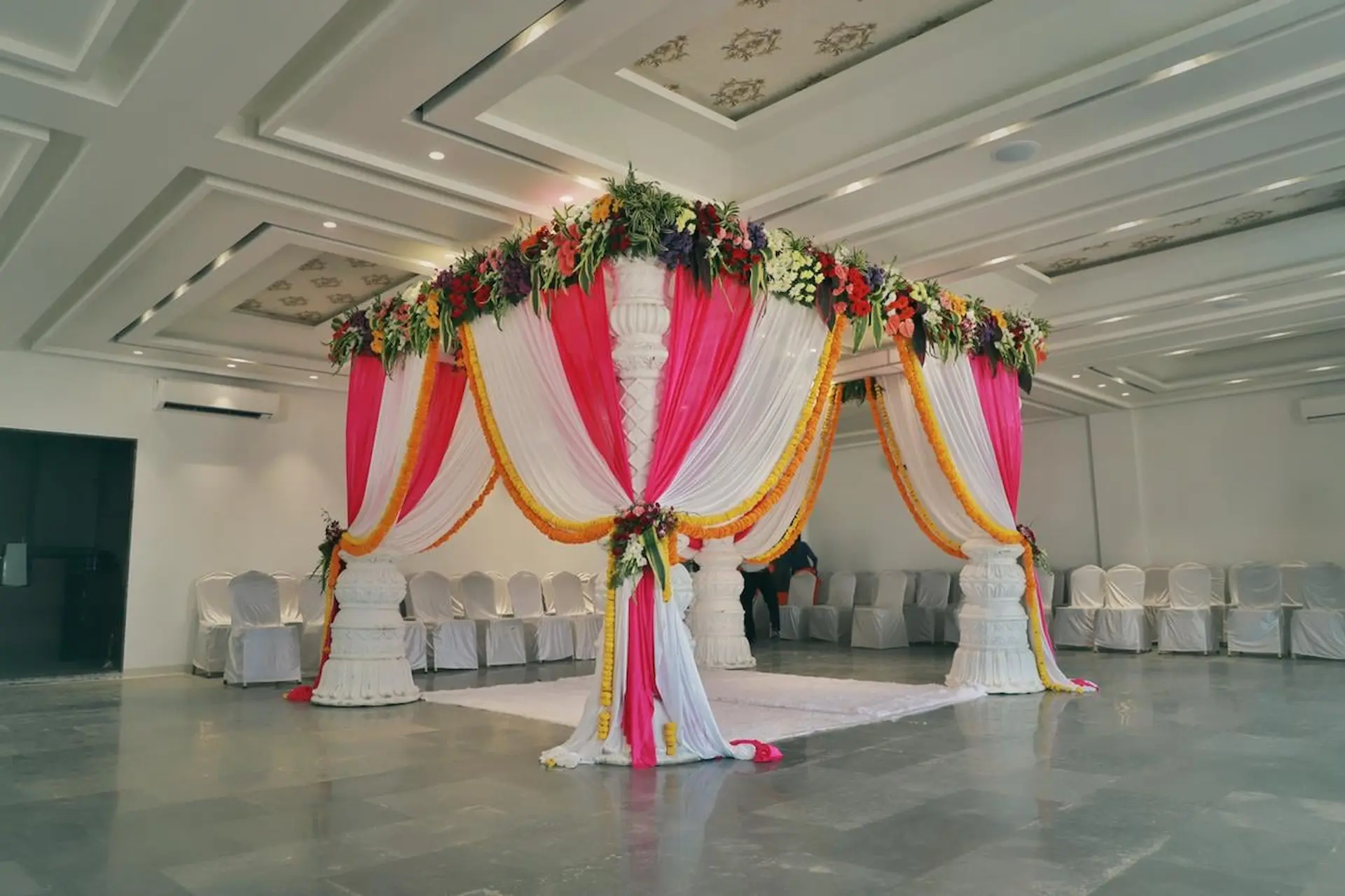 The Royal Lake Banquets and Resort Vidhi Mandap