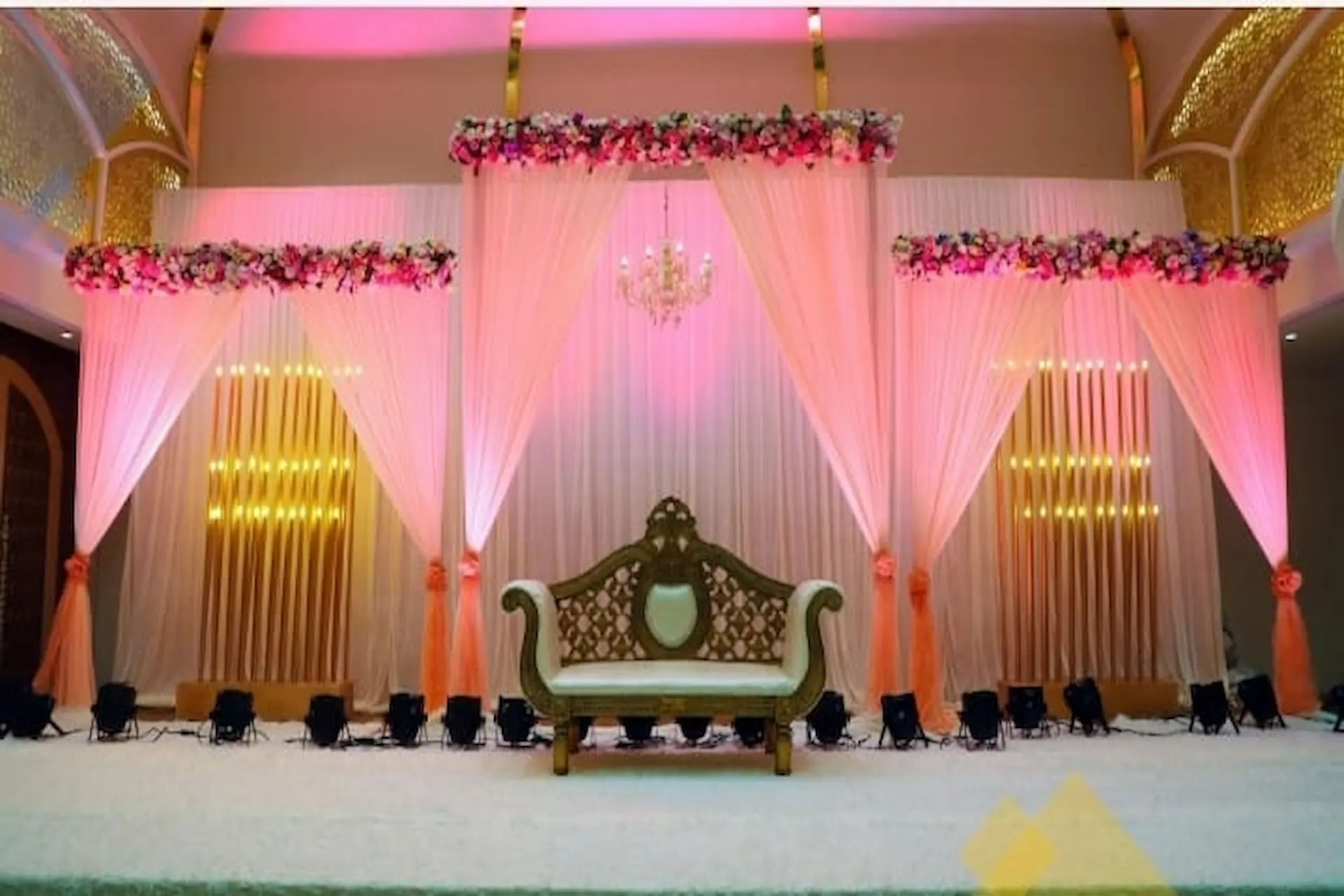 ILeaf Ritz Banquet Stage Area